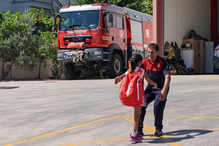 Baba-Kızın Tenis Tutkusu: İtfaiyecilikten Kortlara Uzanan Başarı Hikayesi