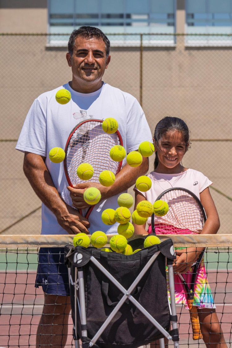 Baba-Kızın Tenis Tutkusu: İtfaiyecilikten Kortlara Uzanan Başarı Hikayesi