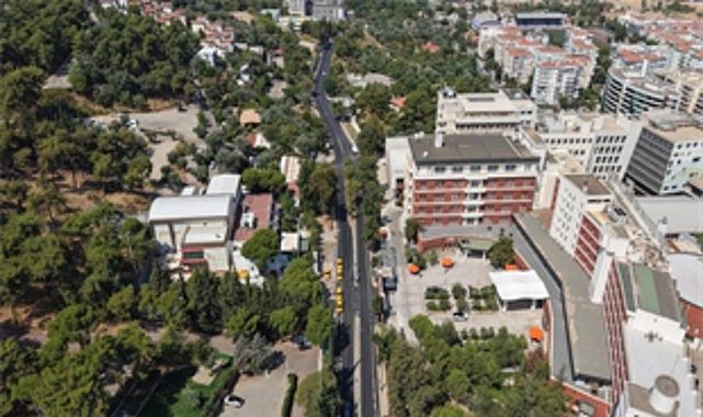 Balçova’nın Ana Yolları Şaha Kalktı: Modernleşen Ata, Vali Hüseyin Öğütçen ve Sakarya Caddeleriyle İzmir’e Canlılık Katan Yenilenme