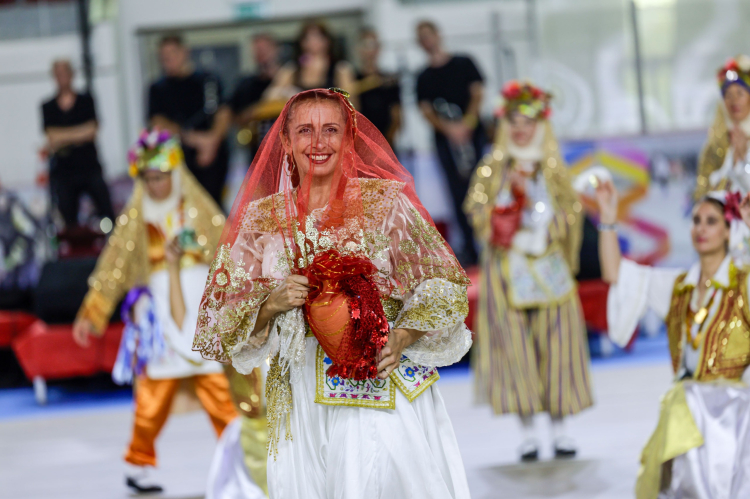 Balkan Halk Danslarıyla İzmir’de Sanat, Kültür ve Sporun Büyük Buluşması: Kurs Sonuçları ve Coşku Dolu Geceler