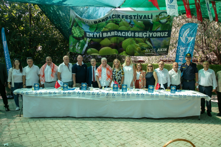 Bardacık İncirinin Coşkusu İzmir’i Sarmalayan Payamlı Festivali: Üreticiler, Zeybek ve Ödüllerle Dolu Anlar
