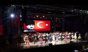 Birlik Rüzgârı: Kültürlerin Dansıyla Ankara Gibi Şehirlere Dokunan Zafer Bayramı