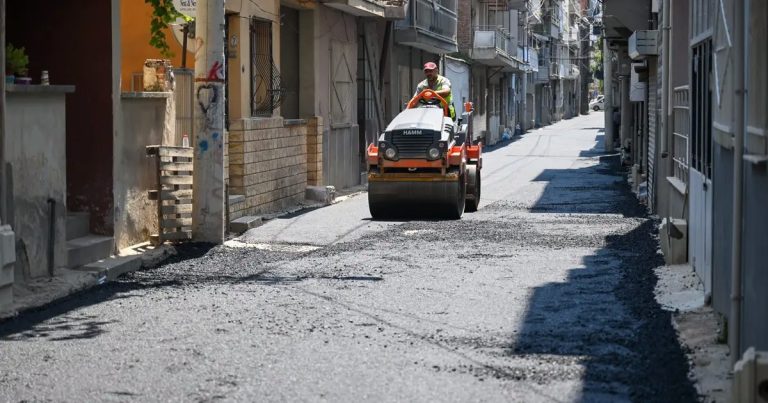 Çamdibi’nde Yollar Şahlanıyor: Kilit Taşlar Topta, Konforlu Asfalt Yolda