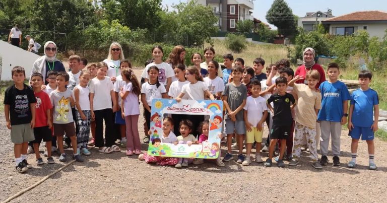 Çocukların Geleneksel Oyunlarla Buluştuğu Mahalle Etkinliği Şenlik Dolu Anlar Yaşattı