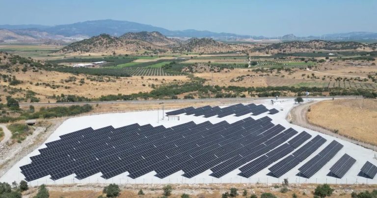 Dikili Belediye Güneş Enerjisi Santrali ile Yıllık 2,7 GWh Üretim ve Bütçe Tasarrufu