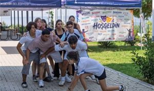 Dünya Kütüphanesi: Renkli Hikayelerin Ortak Mezarlığında Buluşma