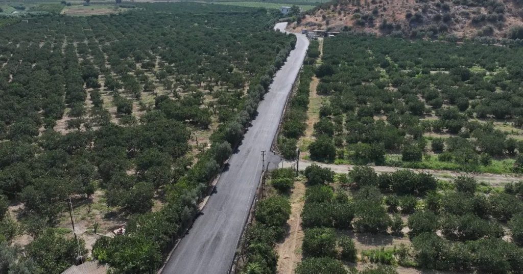 Efes Selçuk’ta 15,5 Kilometrelik Yol Hamlesi: TOKİ ve Zeytinköy’de Yenilenen Güzergâhlar Umut Veriyor