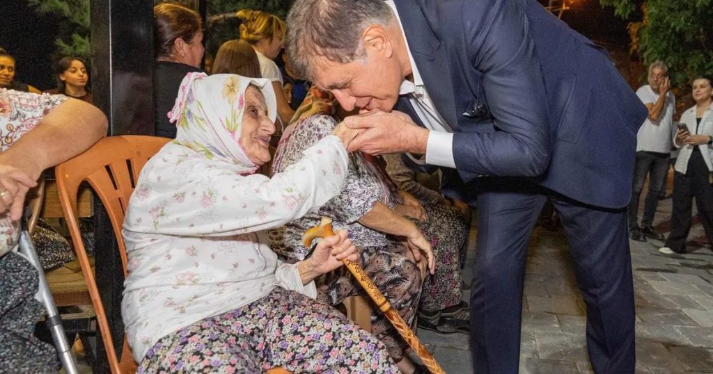 Erikli’de Sürpriz Ziyaret: Başkan Tugay’dan Akşam Çayı ve Heyecan Dolu Buluşma