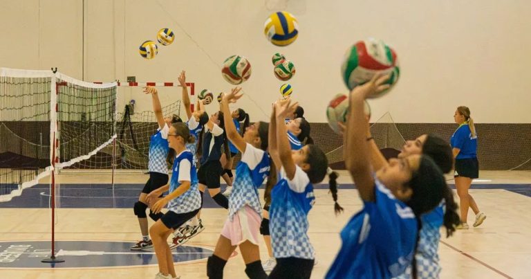 Geleceğin Şampiyonları İçin İrfan Dolu Adımlar: Voleybol Ağırlıklı Yaz Okulu Tutkusu