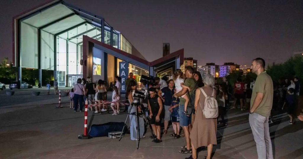 Gökyüzü ile Buluşan Bornova: Yeşilova Höyüğü’nde Bilim Sohbetleri ve Teleskop Gecesi
