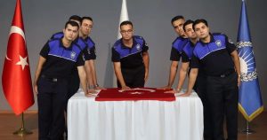 Güvenin Işığında Yeni Memurlar Yemin Etti: Karabağlar’da Resmi Görev Başladı