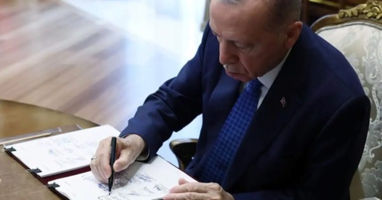 İmza Özeti: Jandarma, Sahil Güvenlik, Kara- Deniz ve Hava Kuvvetlerinde Büyük Terfi ve Atama Dalgası – Türkiye’nin Güçlü Emniyet ve Savunma Yeni Dönem Başlıyor