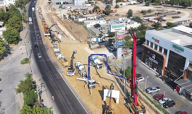 İzmir-Uşak Otoyolu Üzerindeki Ergenekon Köprülü Kavşağı: Turgutlu’da Trafik Devrimi İçin Temel Atıldı ve Yarınlar İçin Yeni Bir Başlangıç