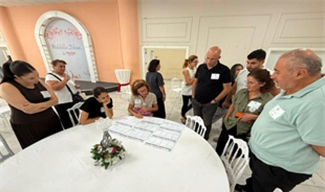 İzmir Yurttaş Meclisi Büyüyor: 59 Politika Önerisiyle Kentin Nabzı Artık İlçe Düzeyinde, Şehir Geneline Yayılan Katılımın Hikayesi