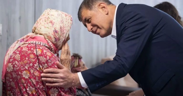 İzmir’de Emeklilere Büyük Destek: Kira ve Alışveriş, Su Ücretsiz İlk 4 Metreküp ile Yükselen Yardımlar