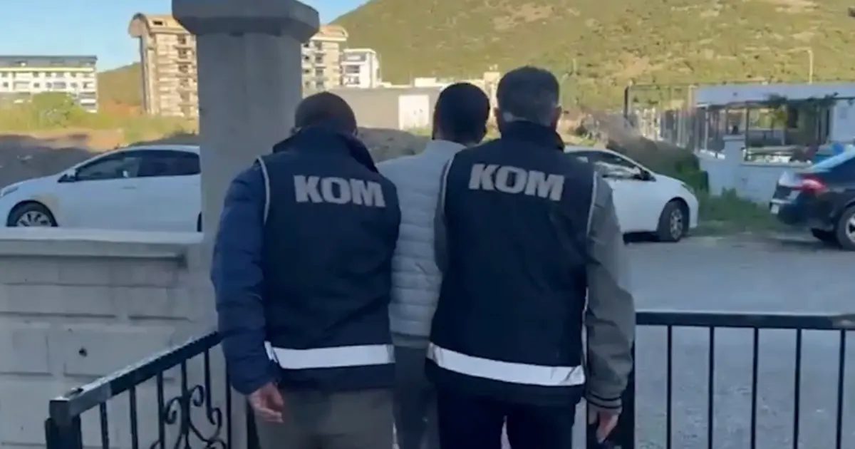 İzmir’de Operasyon Alarmı: Silah, Haraç ve Şantajla Yöneten Büyük Suç Ağı Çökertilmek Üzere