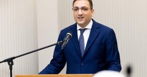 İzmir’de Şok Gelişme: Belediye Başkanı Yiğit Görevine İade Edildi ve Adli Kontrol Tedbirleri Netleşti