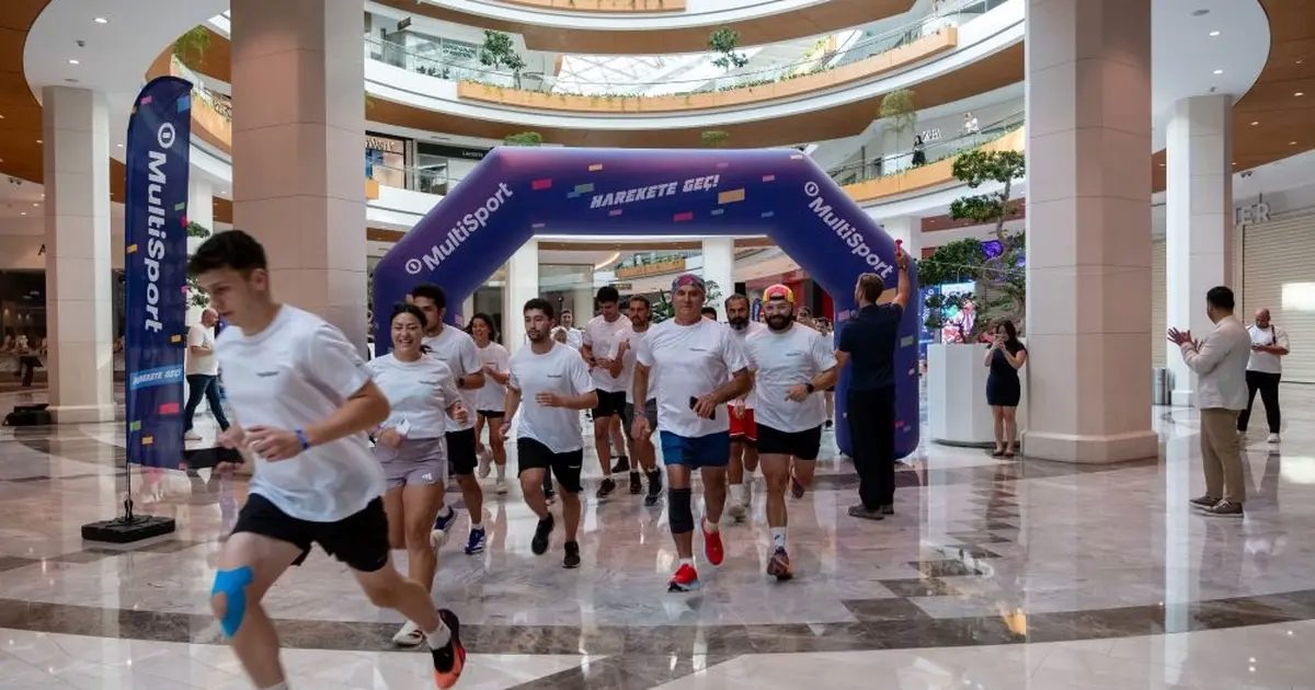 İzmir’in AVM İçinde Koşu Deneyimi: Yazın Sıcakları Bize Engel Olamadı