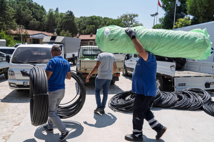 İzmir’in Üreticisine Destek: Agril Örtü ve Tutucularla Don Tehlikesine Karşı Yeni Güvence
