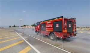 İzmir’in Yeni Şoförleri: Kuru Zeminlerden Islaklarla Sınavda, Şehir İçin Sanatkâr Gibi Uçarak Müdahale Edebilecekleri Anları İnşa Ediyorlar