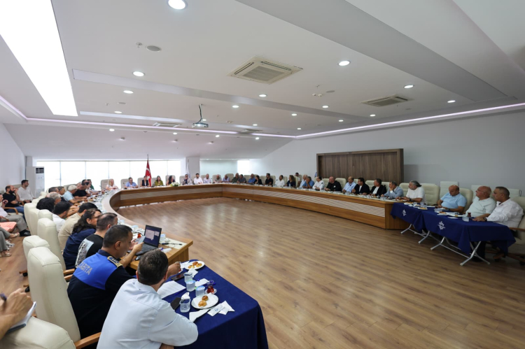 Karabağlar İçin Ortak Adım: Esnafın Sesini Dinleyen ve Şeffaf Hizmet İçin Harekete Geçen Belediye
