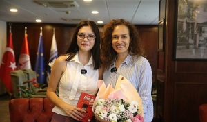Karşıyaka’nın Filizleri: Gençlerin Gönüllere Dokunan Burs Yolculuğu ve Dayanışma Ağı Büyüyor