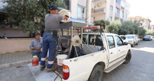 Kış Hazırlığında Toplumsal Dayanışma: Efes Selçuk’ta Salça Makinesiyle İş Yükü Paylaşılıyor