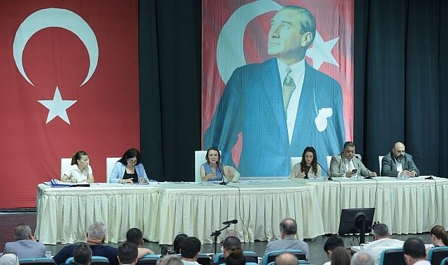 Konak Belediye Meclisi Ağustos’u Şaşırtan Kararlar ve Yeni Dönemeçler: Parklar, Bina ve Kadın Güçleriyle Şehrin Nabzı Yükseliyor
