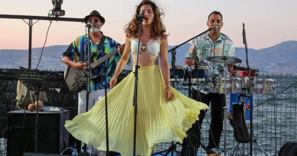 Marina Geceleri’nde Unutulmaz Yaz Drevi: Duo Cuba & Margarita ve DJ Ergün Akyol ile 80’ler–90’lar Rüzgârı İzmir’e Taşınıyor
