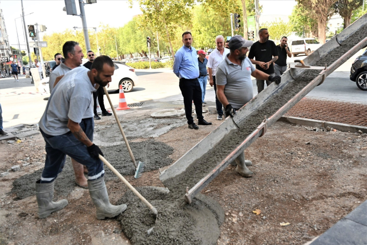 Mustafa Kemal Caddesi’nde Kaldırım Devrimi: Bornova, Yaya Dostu Bir Nefe Başlatıyor