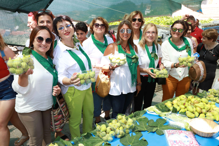 Payamlı’da Renkli Köy Festivali: Doğal Ürünler ve Gelenekler Bir Arada