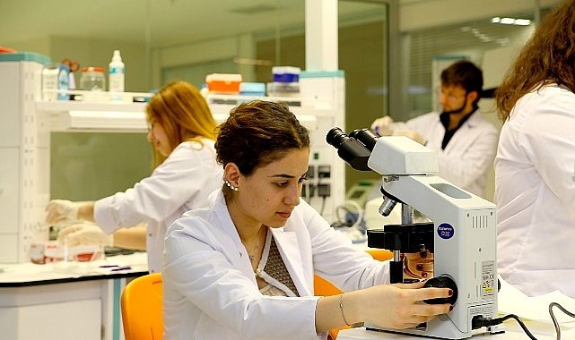TWAS Mükemmeliyet Merkeziyle Türkiye’nin Beyin Gücü Dünyaya Açılıyor: Üsküdar Üniversitesi ve Nörobilimde Yeni Ufuklar