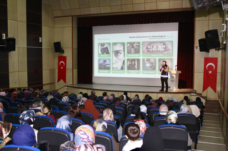 Uyuşturucuyla Mücadelede Vatandaş Bilgilendirmesi Artıyor: Emniyetten Kapsamlı Farkındalık Çalışması