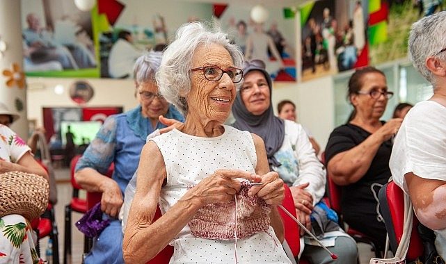 Yaşın Akışında Işılayan Çınarlar: Bilge Çınarlar Merkezi’nde Aktif Yaşamın Öyküsü