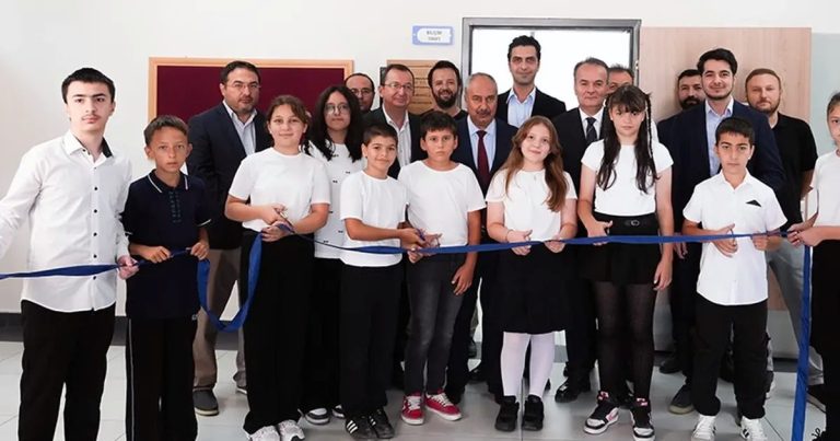 Zafer Yolu’nun İpeği: Şehrin Her Köşesine Dokunan Dayanışma ve Gelecek İçin Bilişim