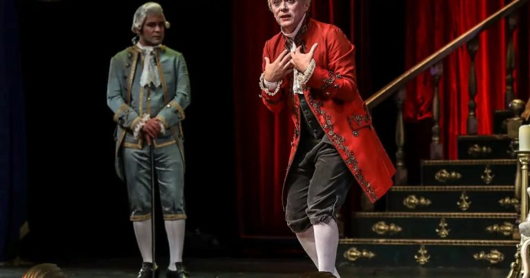 Zamanın Notalarını Yeniden Çalmak: Amadeus’un Türkiye’deki Son Seyri İçin Yol Hikayesi