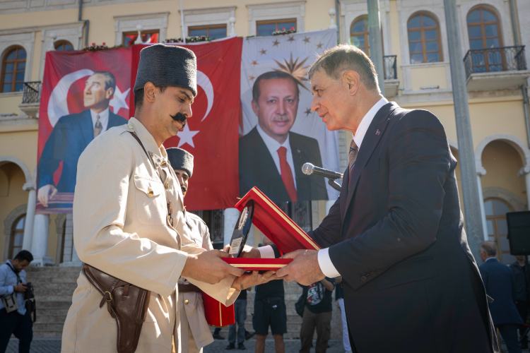 104 Yıllık Gurur: İzmir’de Süvari Birlikleriyle Yüzleşen Tarih Coşkusu