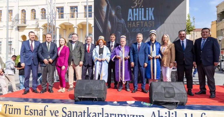 Ahilik Geleneği İzmir’de Yaşatıldı: Ahlak, Dayanışma ve Meslek Ahlakıyla Dolu 39’uncu Haftanın Coşkusu