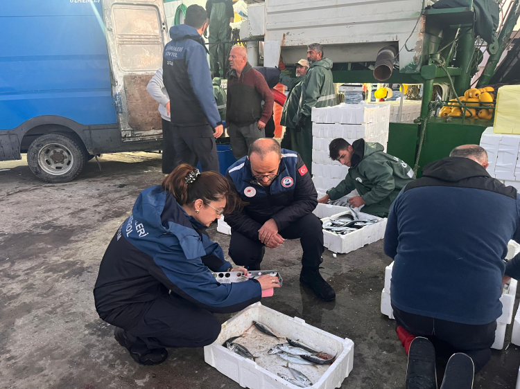 Denizleri Korumak İçin Sıkı Denetim: İzmir’de Yasalara Aykırılık Büyütülüyor