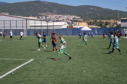Doğanlar Sahası Yeniden Açıldı: U-12 Şenliğiyle Gençler Spora Kavuştu