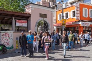 Emekliler İçin İzmir’de Ücretsiz Kültür ve Doğa Turu Seferberliği
