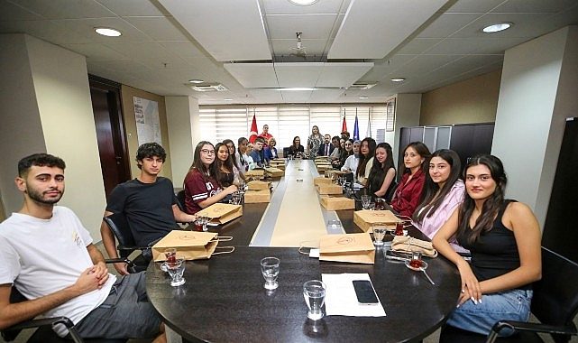 Geleceğe Dokunan Başarı: KARGEM ile Gençler Doğru Üniversitelere Adım Atıyor ve Kentin Aydınlık Yüzü Oluyor