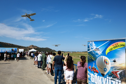Gökyüzünde Türk Bayrağı: THK Havacılık Festivali Efes Selçuk’ta Tarihi Anlar Yaşattı