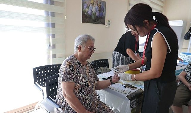 İleri Yaş Sağlıklı Yaşam Merkezi’nde Halk Sağlığı Haftası İçin Ücretsiz Sağlık Taraması ve Bilinçlendirme Etkinliği