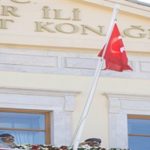 Işığın İzinde: 104 Yıllık Özgürlük Rüzgârıyla İzmir’in Yeniden Doğan Şarkısı