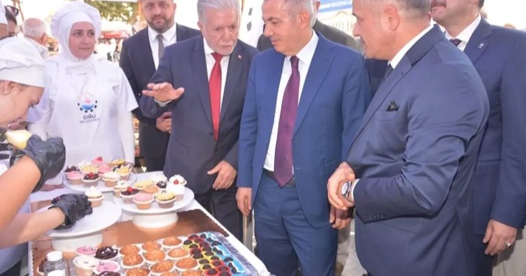 İzmir’de Ahilik Haftası Karnavalı: Esnafın Renkli Korteji ve Anlamlı Vefası