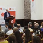 İzmir’de Kamu Görevlileri İçin Zorunlu Dijital İletişim Eğitimi Başladı: Dezenformasyonla Mücadele ve Akılcı Bilgi Yönetimiyle Yeni Dönem