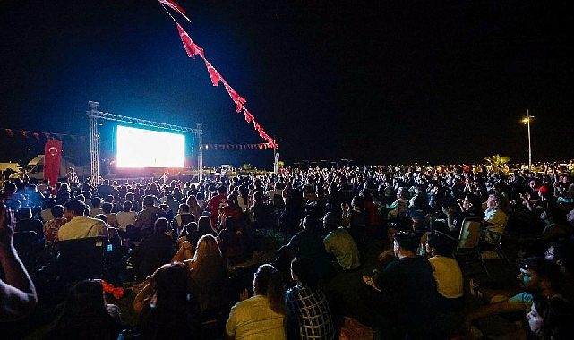 İzmir’de Şampiyonluk Coşkusu: Filenin Sultanları Avrupa Şampiyonu