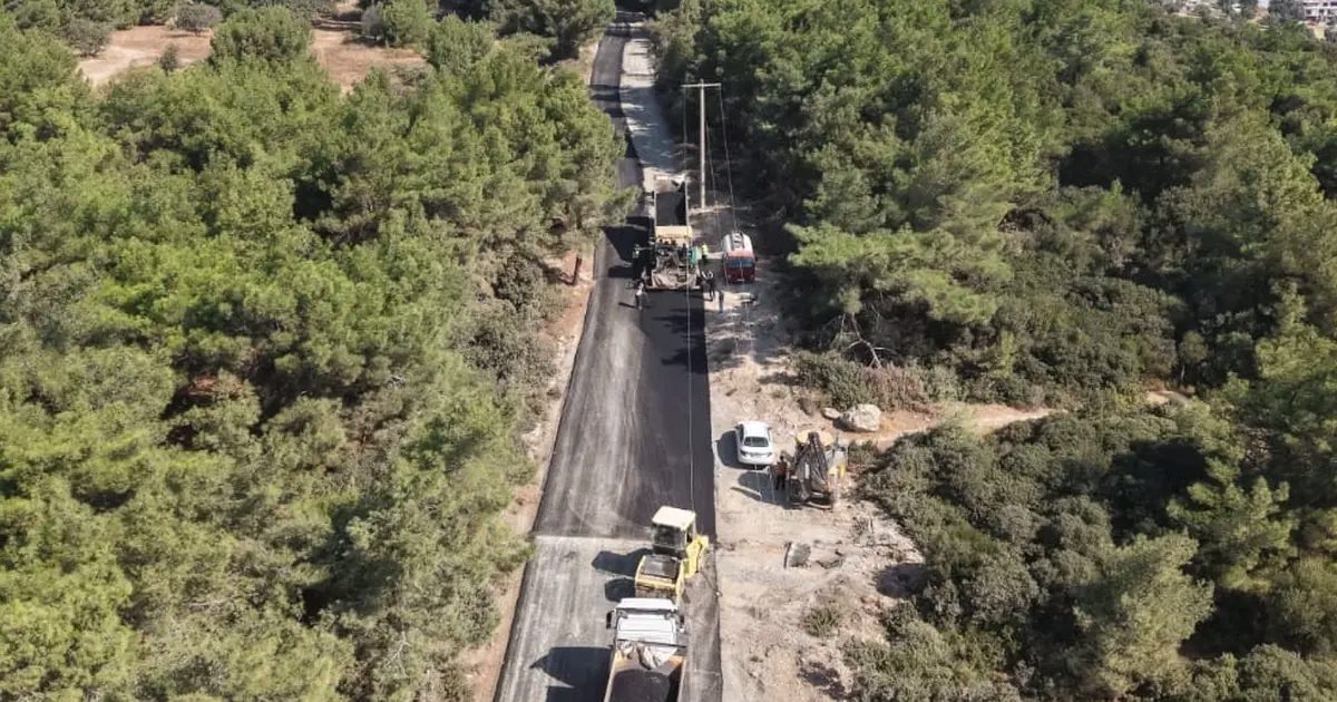 İzmir’de Yollar Yenileniyor: Aliağa ve Seferihisar’da Önemli Güzergahlar Genişletiliyor
