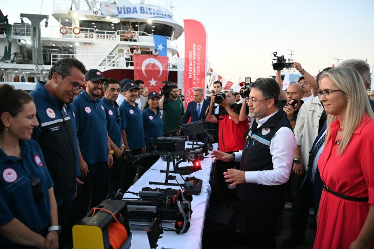 İzmir’den Dünya Şampiyonası Başlangıcı: 2026-2027 Su Ürünleri Sezonunda Bereket ve Teknoloji Bir Arada